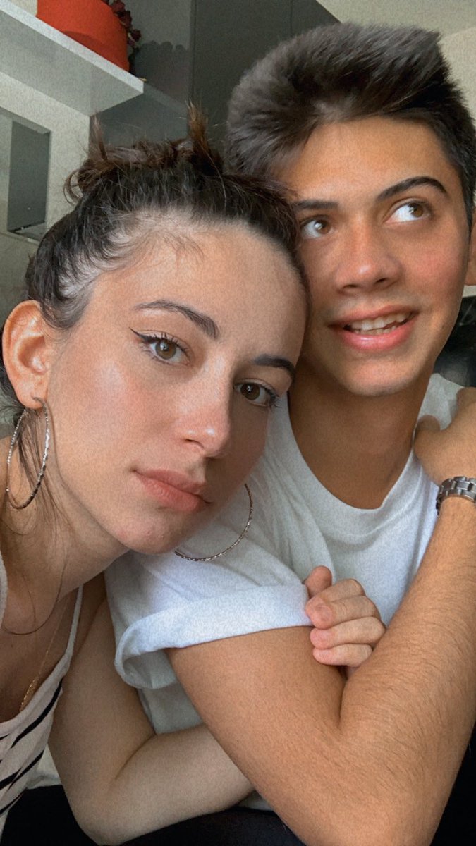 Tükürdüğünü yalamakta benim gibi olun...