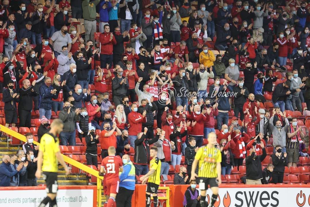 AberdeenMAG9's tweet photo. If missed you guys so much 😭 🔴⚪🔴⚪ https://t.co/sUq9KIhds0