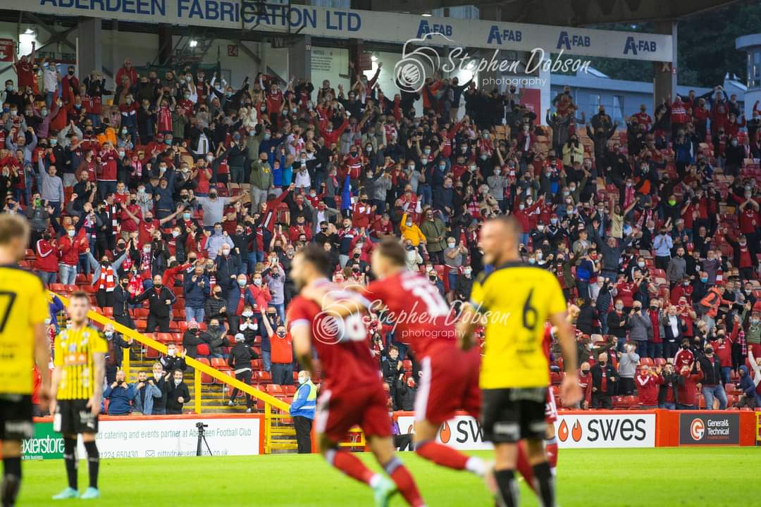 AberdeenMAG9's tweet photo. If missed you guys so much 😭 🔴⚪🔴⚪ https://t.co/sUq9KIhds0