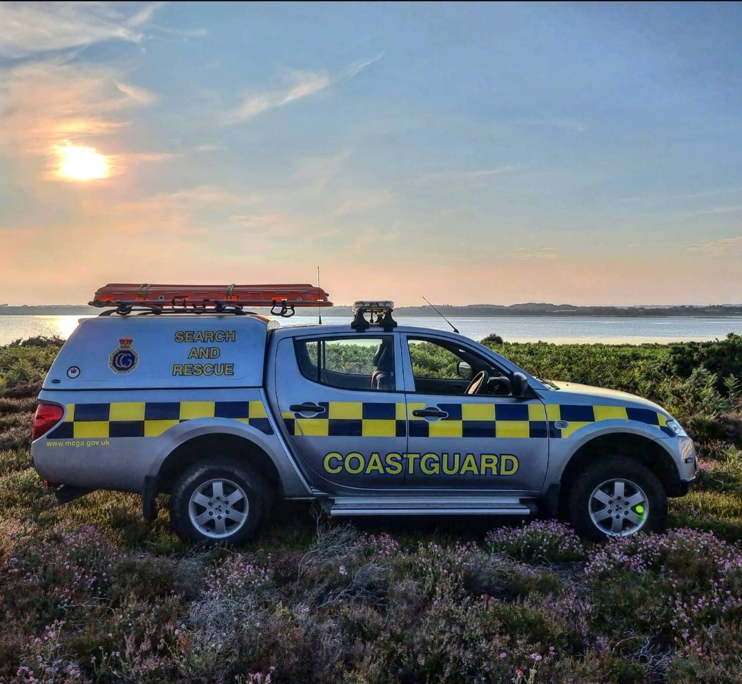 Poole Coastguard Rescue Team tweet media