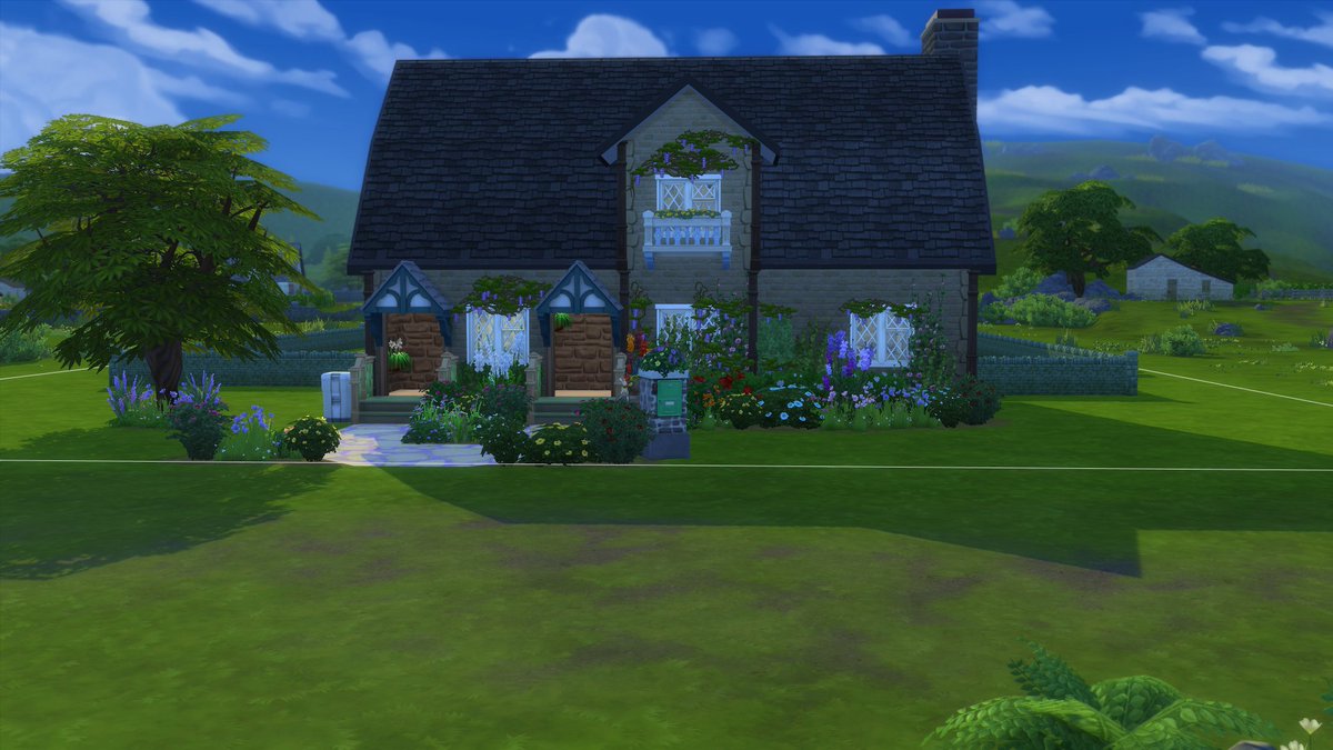 Elise1sims's tweet photo. I have tried to build my very first cottagecore house in sims 4 today with the new pack. I think it turned out quite good, not finished yet #TheSims4CottageLiving #ts4builds #ShowUsYourBuilds #TheSims4 https://t.co/blzqgA28IA