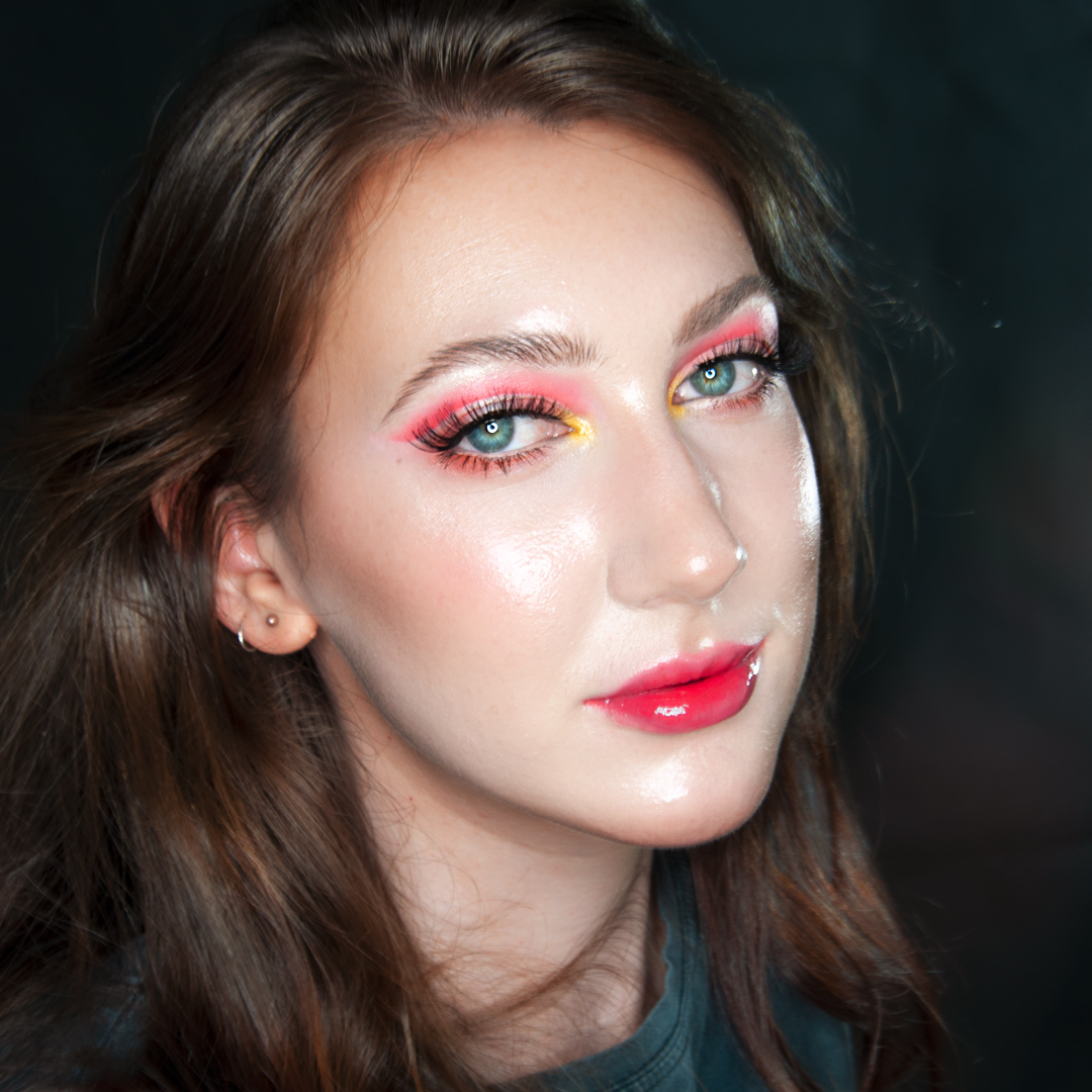 rocio_caos's tweet photo. Look con Very Strawberry de #sheglam 🍓🍓 #makeup #maquillaje https://t.co/1oY4BbzWG2