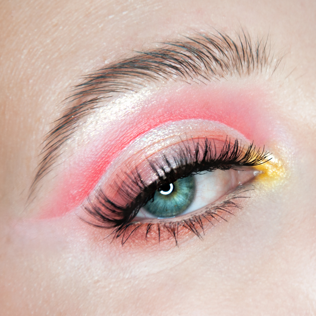 rocio_caos's tweet photo. Look con Very Strawberry de #sheglam 🍓🍓 #makeup #maquillaje https://t.co/1oY4BbzWG2