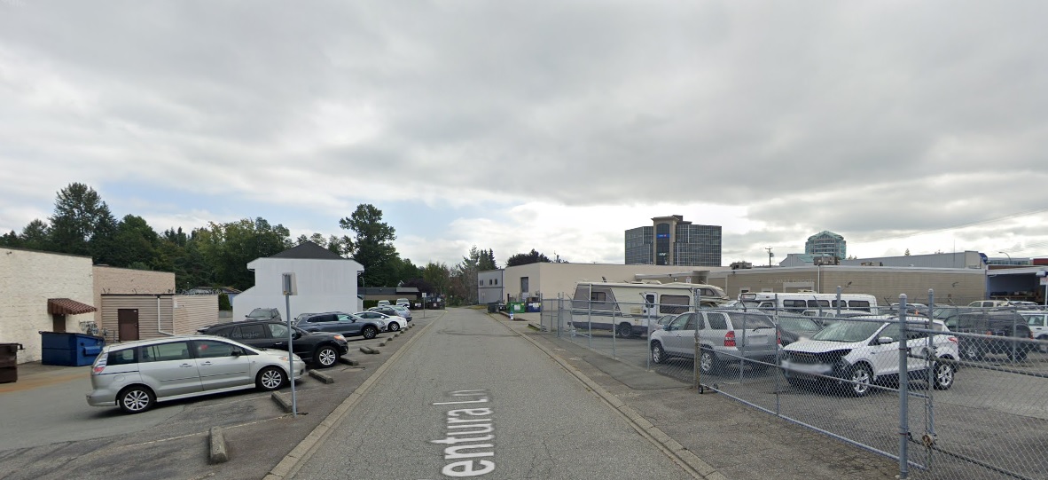 Abbotsford police are looking for potential witnesses to an assault in a strip mall laneway Wednesday that sent a person to the hospital. bit.ly/3hTEEDD