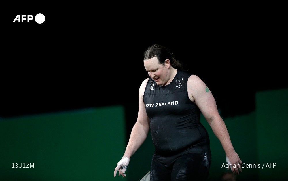 AfpFactual's tweet photo. En estas olimpiadas de #Tokyo2020, competirá por primera vez una mujer transgénero.
 
En redes unos cuantos usuarios cuestionan su presunta ventaja sobre las mujeres cisgénero #AFP
 
Investigamos qué dicen el Comité Olímpico y expertos: ➡️ https://t.co/5dqzLYjABl https://t.co/mME6thxKl7
