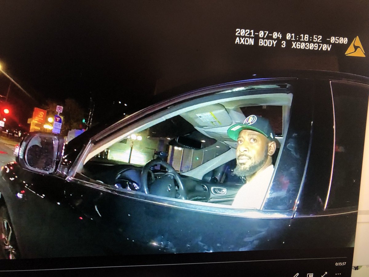 thauserkstp's tweet photo. UPDATE: MN state Rep. John Thompson showed up at St. Paul Police Western District offices and apologized to the sergeant he accused of “racial profiling” during a July 4th traffic stop. (1/2) https://t.co/PxyQHlwG0p