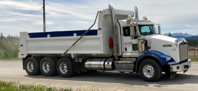 Summit_Trailer's tweet photo. We love to see beautiful trucks out in the wild! Thank you Lynx Creek Oilfield Services for letting us show off this rig up we did and your continued support!
#summittrailer #RigUp #truckandtrailer #alberta #hinton #edmonton #acheson #customerappreciation #beautifultruck https://t.co/QAlA76Rc5F