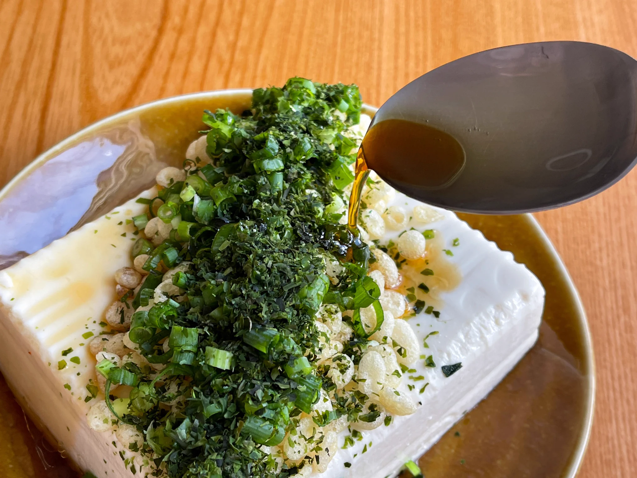 一口食べたら止まらなくなる？！あっという間に作れちゃう冷奴レシピ！