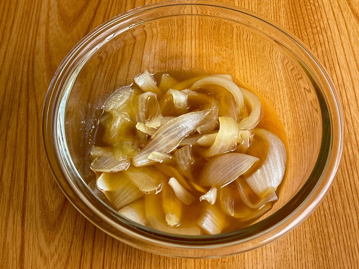 シンプルながら美味しい！？「ふわとろ卵丼」の作り方！