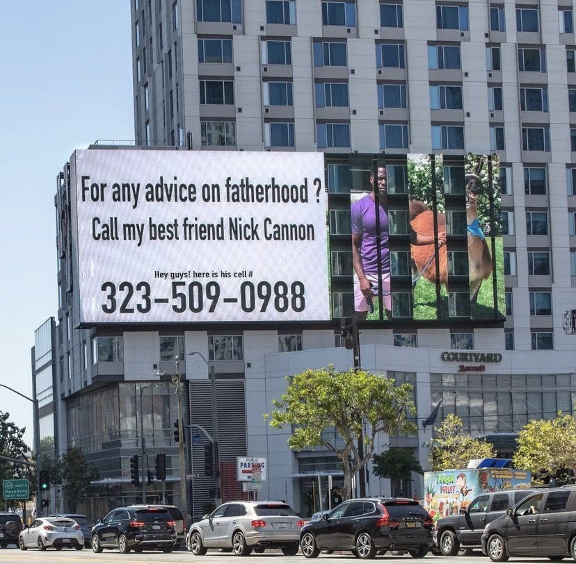EntScoop's tweet photo. Prank wars is on between #KevinHart and #NickCannon! 🏁 After receiving a llama for his birthday from Nick, #Hart decided to post his friends phone number on billboards in Los Angeles, Atlanta, and New York. 😮  @KevinHart4real @NickCannon https://t.co/Jkyq2n4bdm
