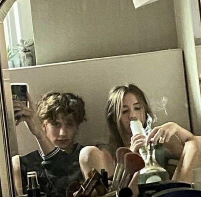 v (@httpdevils) on Twitter photo 