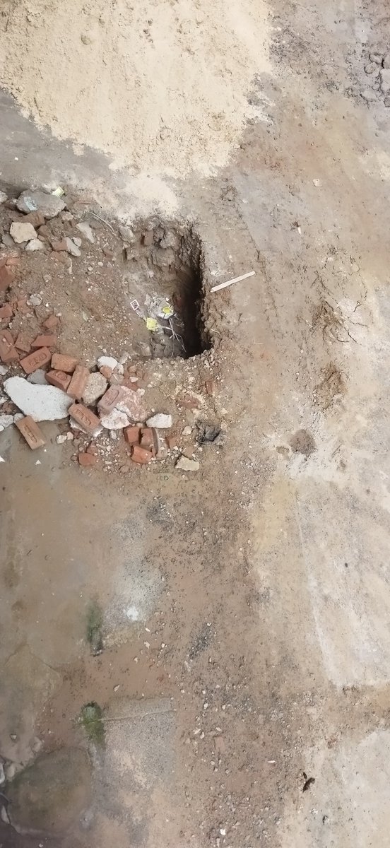 baatToHogiHi's tweet photo. @msisodia @ArvindKejriwal it's been more than 10days now, work of gas connection going on in bhagwati garden b block but now no workers has been seen here from last 8days..in this rainy season it can be very dangerous for locals here.Take some action regarding this.
@IndianOilcl https://t.co/bF4oYMBmri