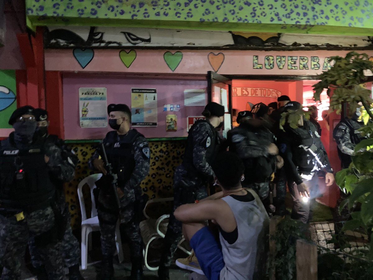 ¿Por qué la Unidad Táctica de <a href="/SJCiudadCapital/">San Juan, Ciudad Capital</a> para “revisar permisos” a un local riopiedrense y espacio seguro para comunidad LGBTTIQA+?

Alcalde <a href="/Miguel_Romero_/">Miguel Romero</a>, no quisiera pensar que volvimos a la época de abierta represión homofóbica en San Juan. ¿Puede aclarar lo sucedido?