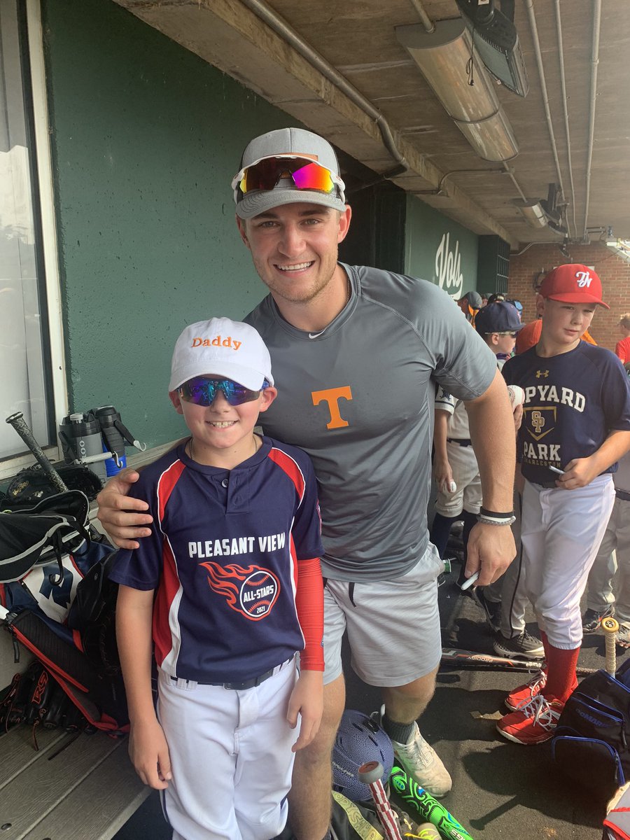 Smileybritt3's tweet photo. @EvanRussell_4  Thank you for making his day! Loved watching y’all interact with the kids! Go VoLs! https://t.co/UBd9S5SjUO