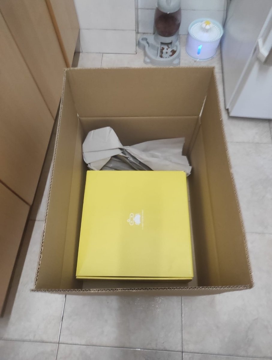 Borja__8's tweet photo. Pedido de #PS5 en @amazon gracias a @portal_ps5  y recibo un Robot Aspirador! 😡🤬

Solución de Amazon: devolverme el dinero en 2 semanas, tras recibir el robot!

Y 10 euros por las molestias! 🤬

Una vergüenza!

Dejo capturas sin información personal

RT please 🙏🏼

@AmazonHelp https://t.co/ZofcM9qyny