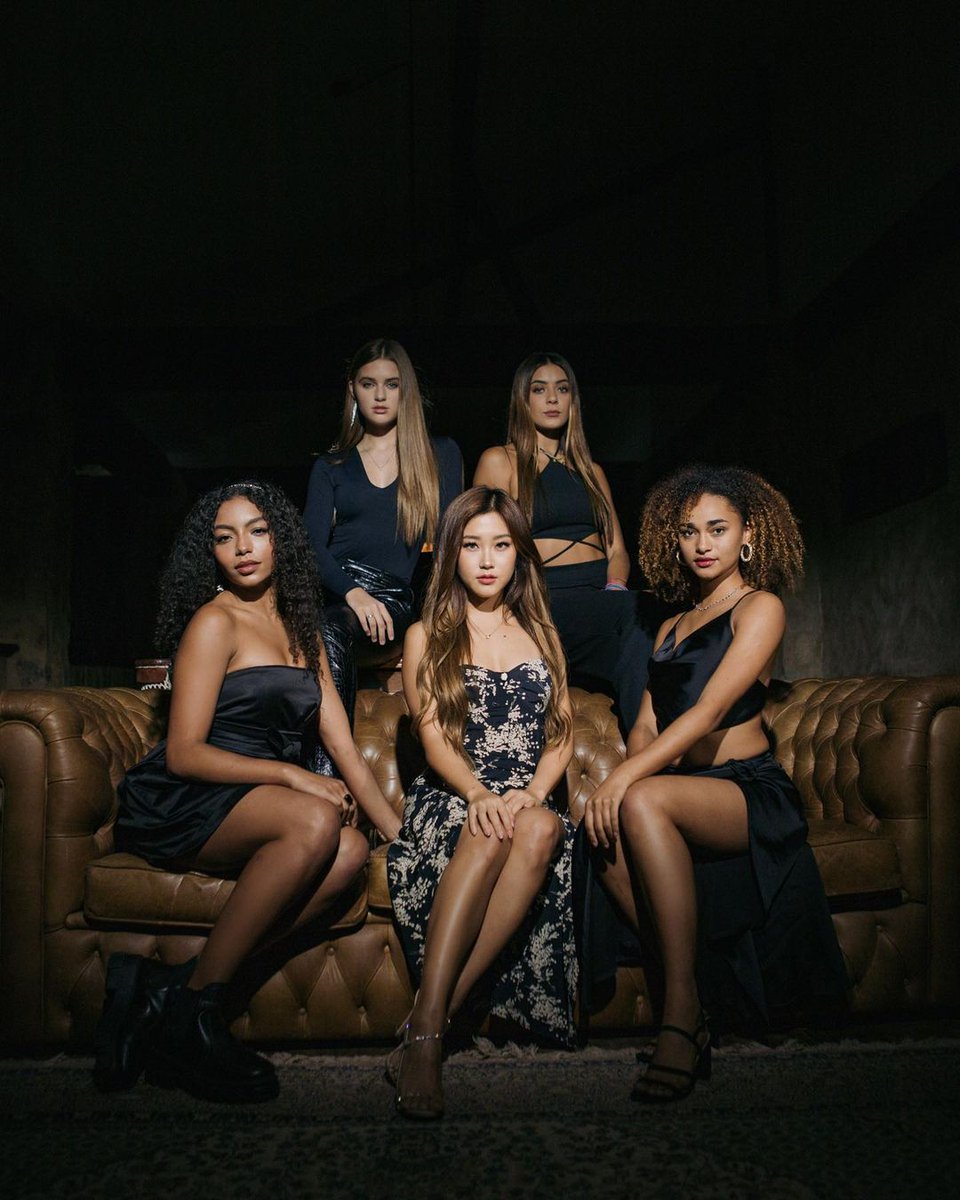 SHidalgoRoutine's tweet image. Poderosas! 😍 

🗣️| &quot;Siri, vá ao YouTube e clique em nossa performance de &quot;Love On Top&quot; e vamos trazer a batida. ❤&quot;

📸 Now United via Instagram Feed.