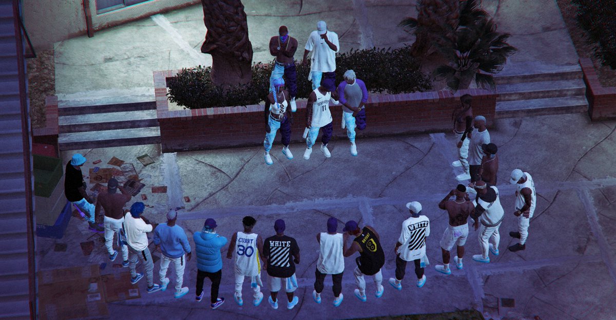 A sido un placer haber estado estos casi 7 meses roleando con toda la Purple Ice de Despistaos, sobretodo a los que estuvimos desde el dia 0, gracias por todo!!💜🧊