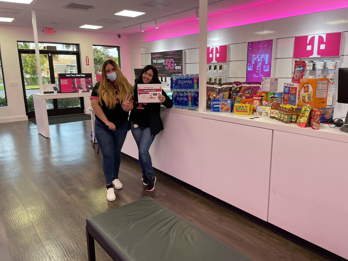 Big Congrats to the Lake Whales team for crushing our #SMRA fill the fridge contest!! Amazing Job Stephanie and Team!!! @jesse_jwilson @cannlee17 @jstn692