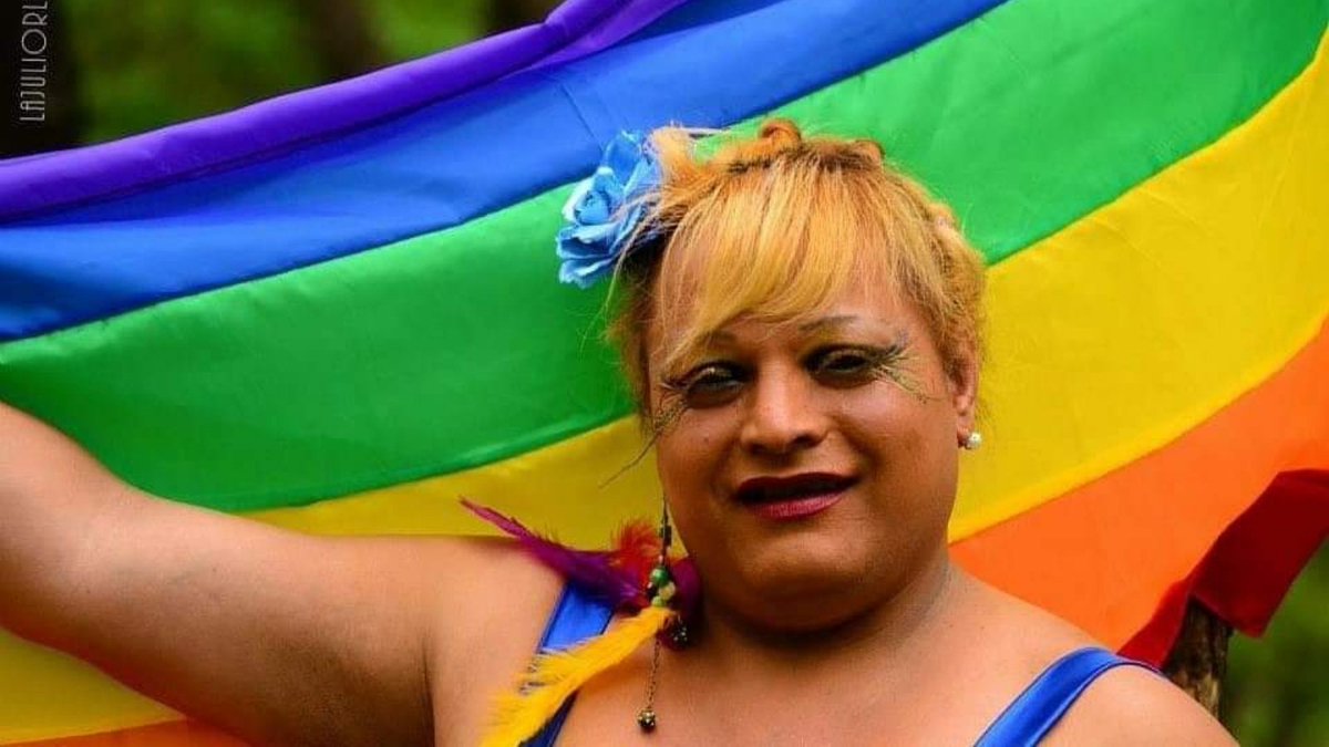 No me quiero olvidar de una gran referente social, militante, activista y luchadora: Eliana Alcaraz. Funcionara Municipal Trans, Secretaria de la <a href="/ucrriocuarto/">UCR Río Cuarto</a> y primer caso de unión civil (2009), un año antes de la sanción del Matrimonio Igualitario (2010).