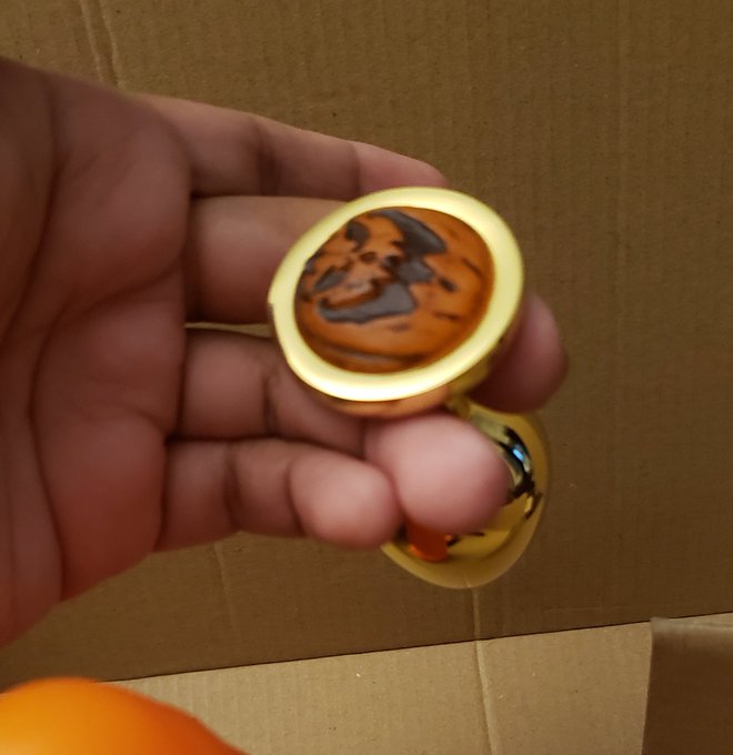 So happy to have this #Halloween set from @Geeky_Sex_Toys. Been wanting toys from them for a while now<a href="/tag/halloween"class="tags">#Halloween</a><a class="tags" target="_blank" title="On Twitter" href="/?out=eyJ0eXAiOiJKV1QiLCJhbGciOiJIUzUxMiJ9.eyJpYXQiOjE3MjY3NzAyNjAsImlzcyI6InR3cG9ybnN0YXJzLmNvbSIsIm5iZiI6MTcyNjc3MDI2MCwiZXhwIjoxNzU4MzA2MjYwLCJyZWRpcmVjdF91cmwiOiJodHRwczovL3R3aXR0ZXIuY29tL0dlZWt5X1NleF9Ub3lzIn0.Uzx-sQlS_PlVf51j2cZm7ppWwfTDU6bi695IwqZPNLszD05WdYLOjPznZiZm2mbanTKPkgkkOQCqDSxMYO8WEQ">@Geeky_Sex_Toys</a>