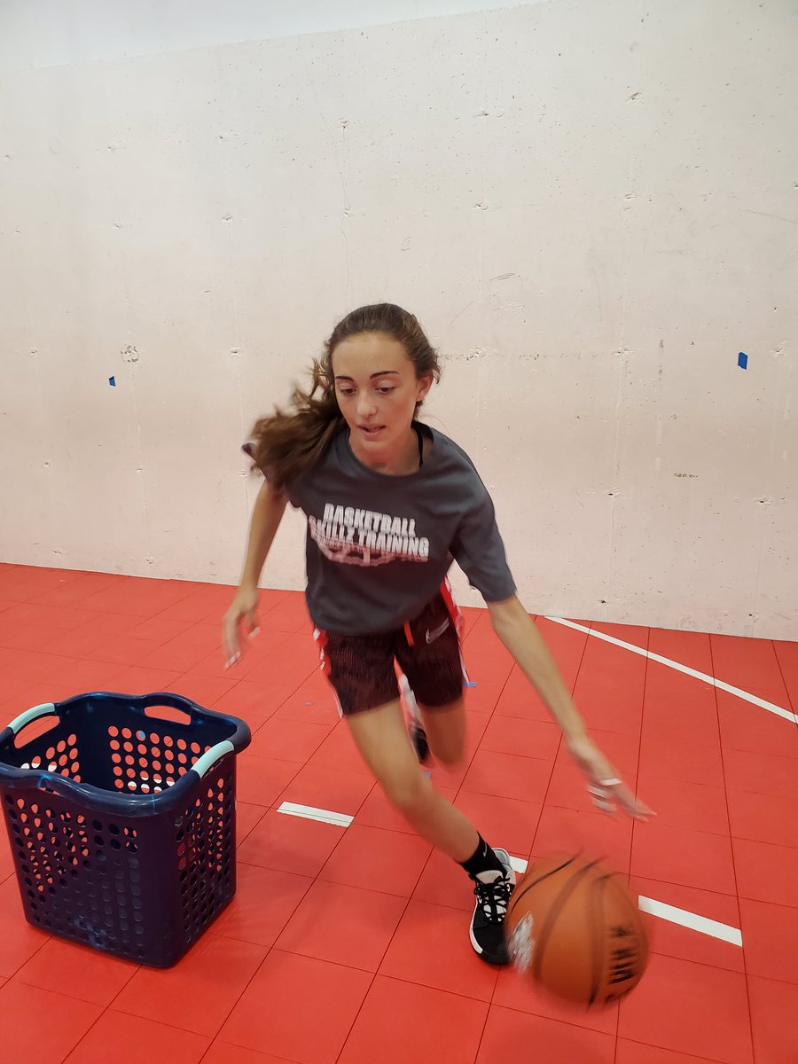 kostroskihoops's tweet photo. Incoming freshman getting better this Summer @speaglesgbb https://t.co/LfcxKmqYOk