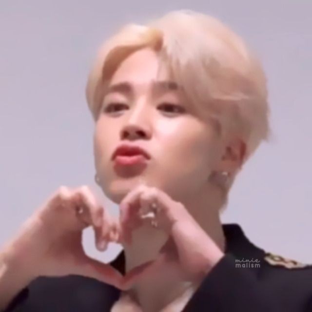 wiukvhope's tweet photo. Qual os 4 melhores vocalista na sua opinião? 

Me: https://t.co/ouF850ikR5