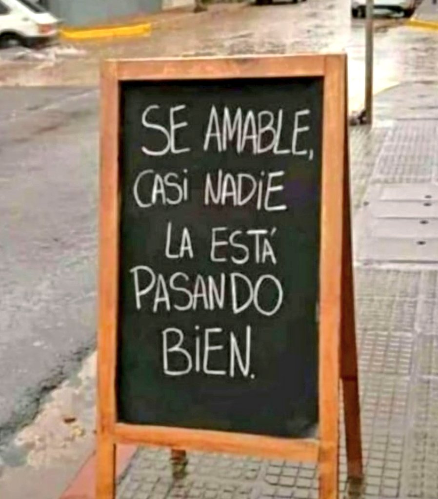 Pau 🌺 tweet media
