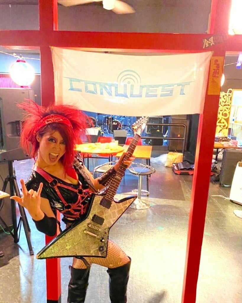 ryuketsumilly's tweet photo. ⛩🦊Welcome to Japan🦊⛩
日本にようこそ!
バッチコーイ!!とまでは今言えないけどさ
#japan #japunk #japanesepunk #japaneseculture #shrine #shrineinthevenue #hiroshima #clubconquest #tokyoolympic2020 https://t.co/DY4r345tsY https://t.co/TzLSBkEiTA