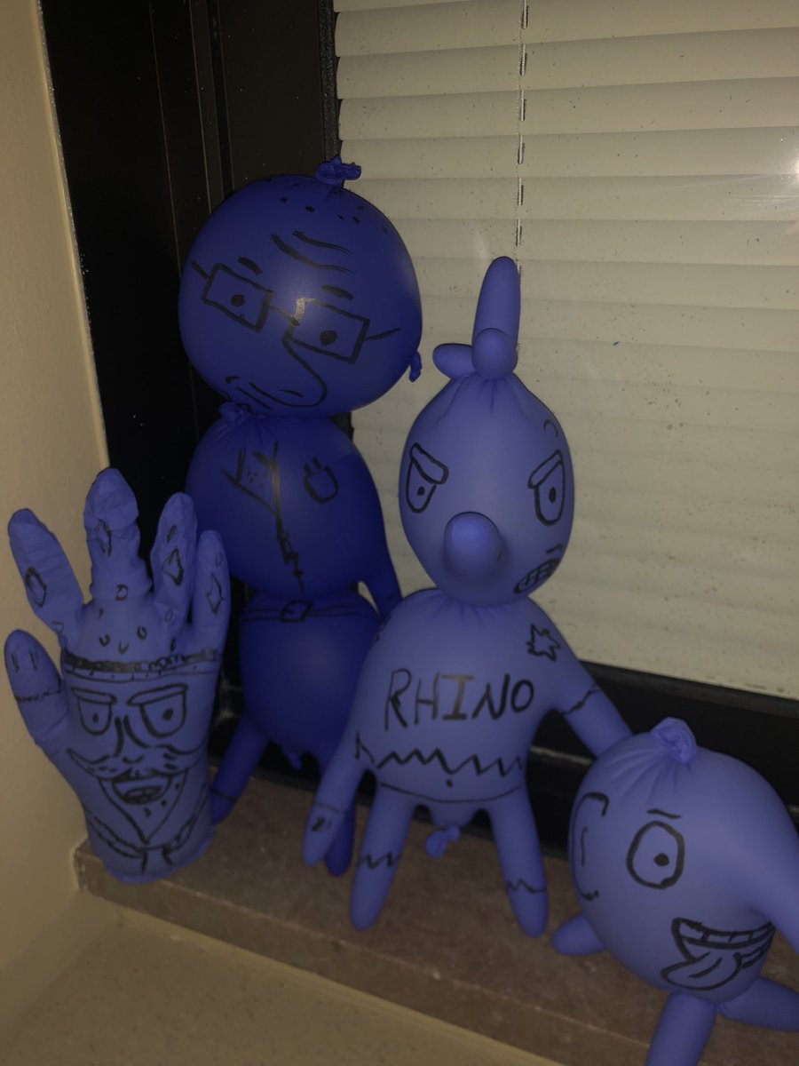 Mop94's tweet photo. How are hospital gloves free!? https://t.co/bcqrmvhn6x