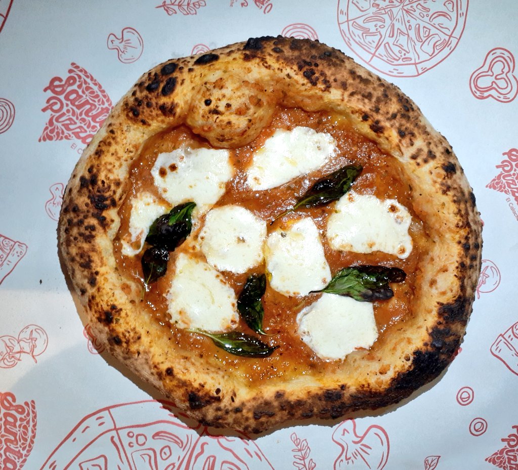 SvChef's tweet photo. A veces hay obsesiones que se convierten en pasiΓ³n.
#NeapolitanStyle πππ https://t.co/Xo6lWvY6fY