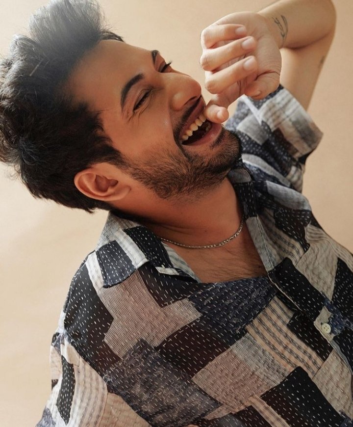 rohitxhappiness's tweet photo. Style IcOn who? 👀💘
Ladies and gentlemen ✨Him✨ https://t.co/iPiuTXslXU