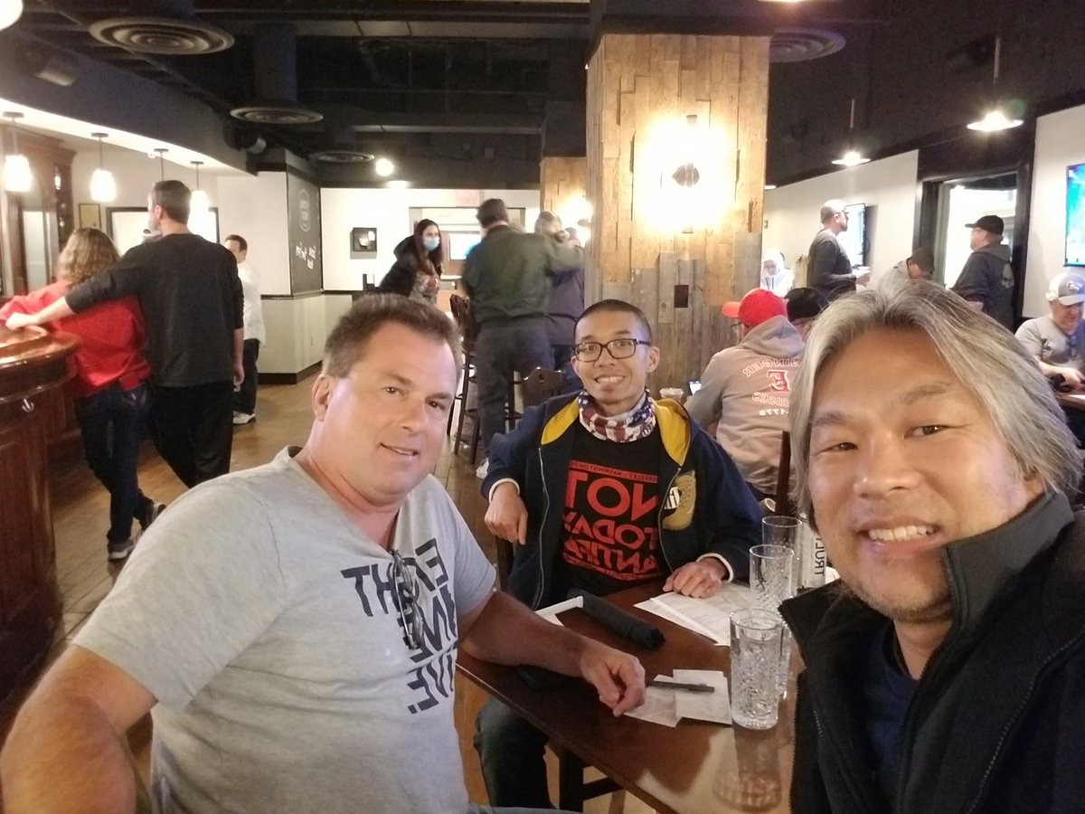 DianthaSol's tweet photo. A thread of detailed 1/6 descriptions & footage by extremist The Roof Kore*n, who continues to terrorize LA (see below)! Please suggest a hashtag for him & keep an eye out for more of him & friends (look familiar?) at the Capitol. Please add other hashtags you spot in replies.
1/ https://t.co/Ecfq1Brhh3