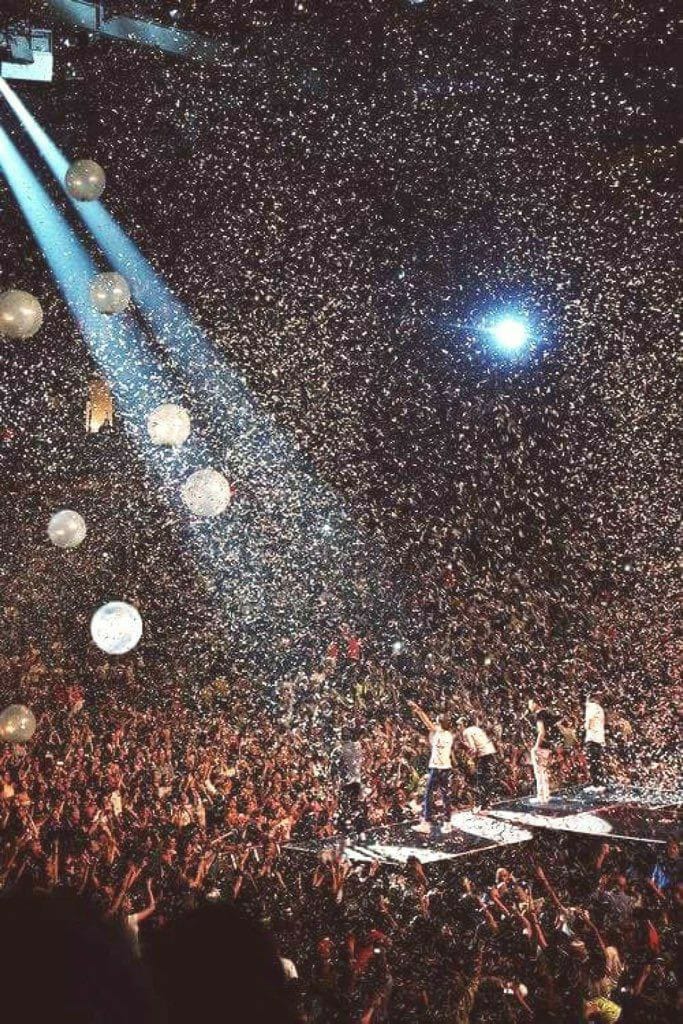 Akhiladas13's tweet photo. You and I
We don't wanna be like them
We could make it till the end
#11YearsOfOneDirection
#directionersday
#directionersstillgoingstrong
#DirectionerForever
#HappyBirthdayOneDirection https://t.co/P7vSakmiOO