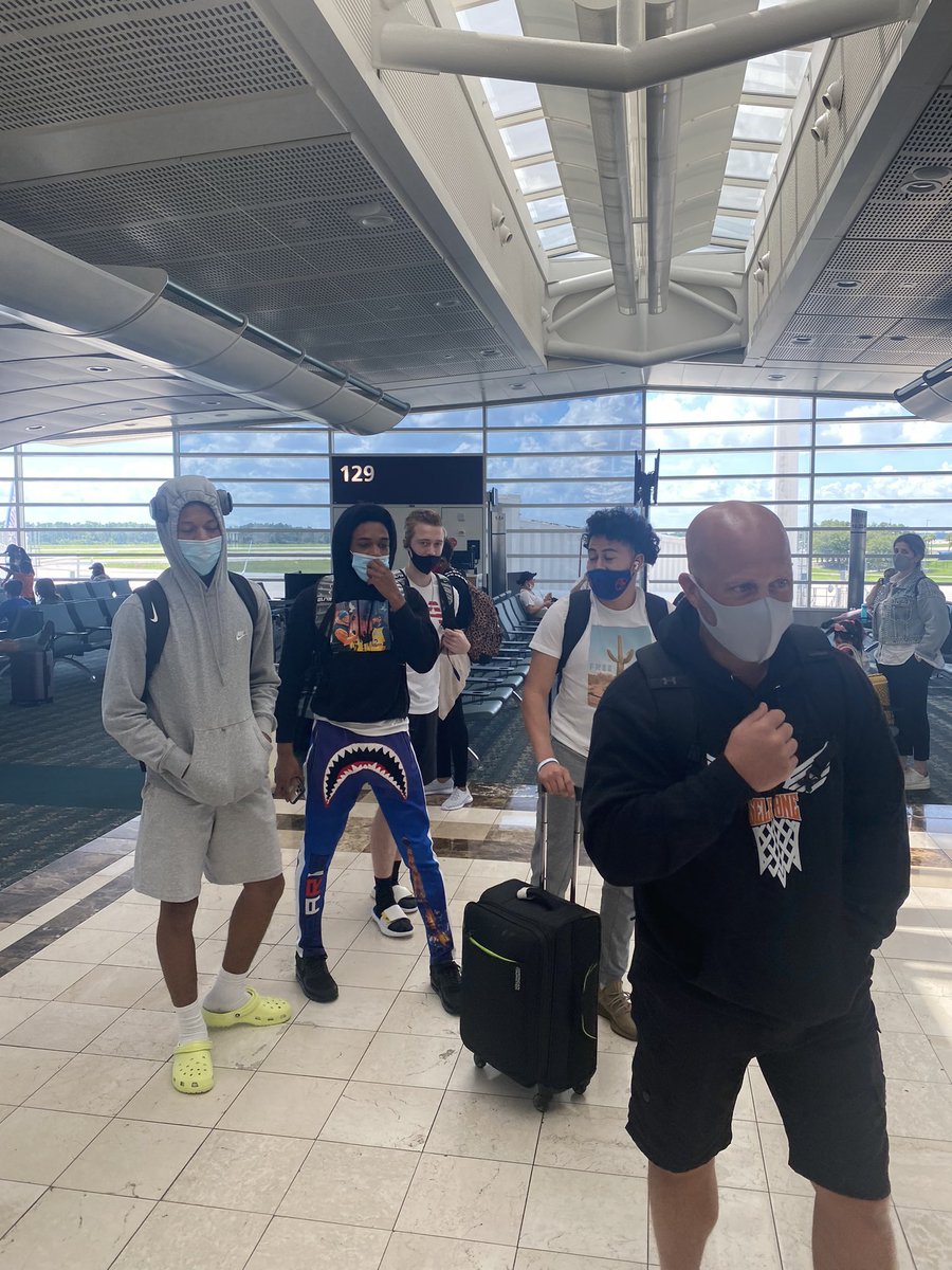 SelectOne Basketball tweet media