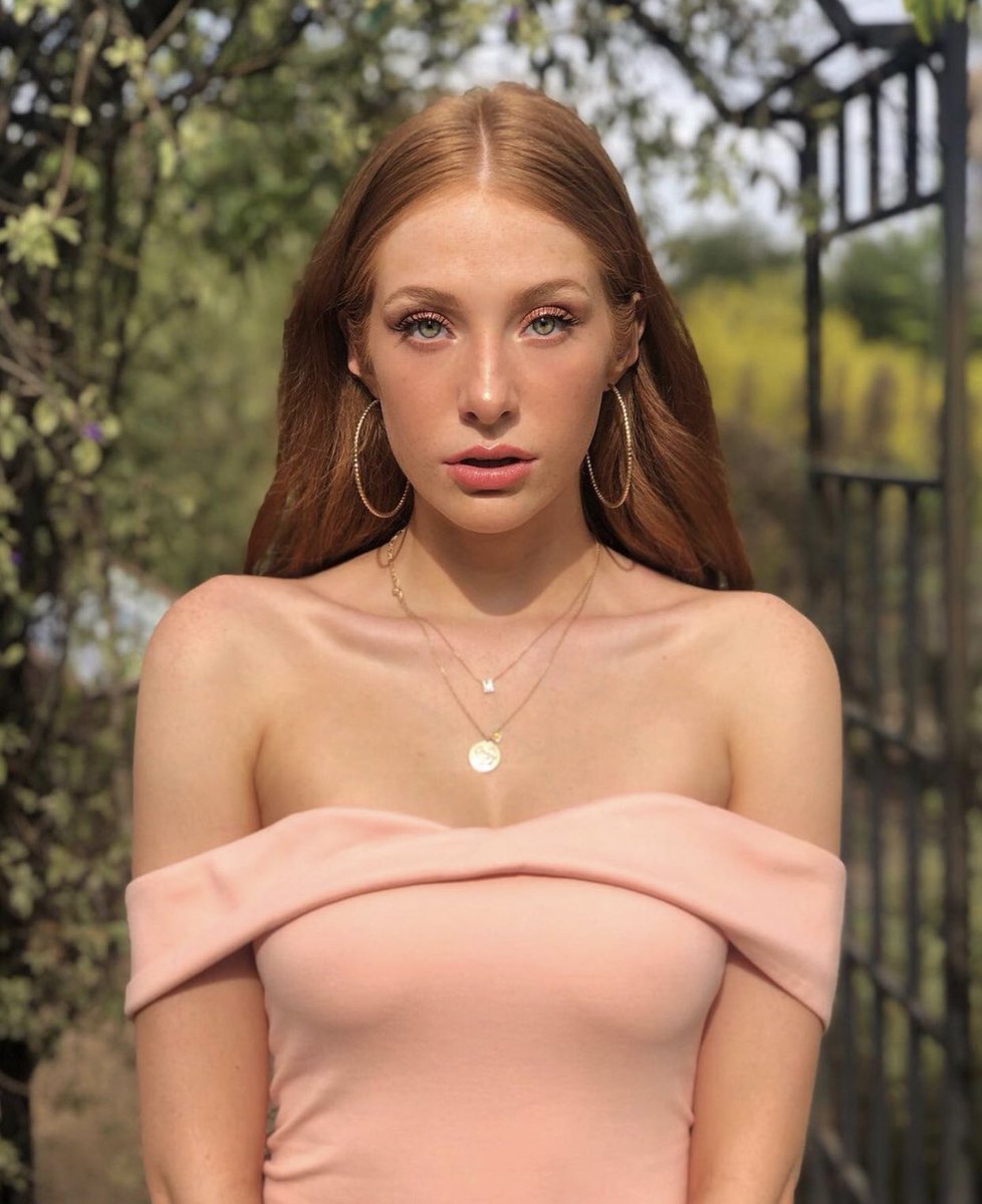 broxklyn2's tweet photo. ꕥꕥꕥꕥꕥꕥꕥꕥꕥꕥ
│ │ │ │. ;; [🐝] `, - :;'.
│ │ │ ✧ Brooklyn Denovan 
│ │ ◆ Agente de viaje 
│ ✧ Artista 
◆  Holandesa https://t.co/zo7xZBQgSC