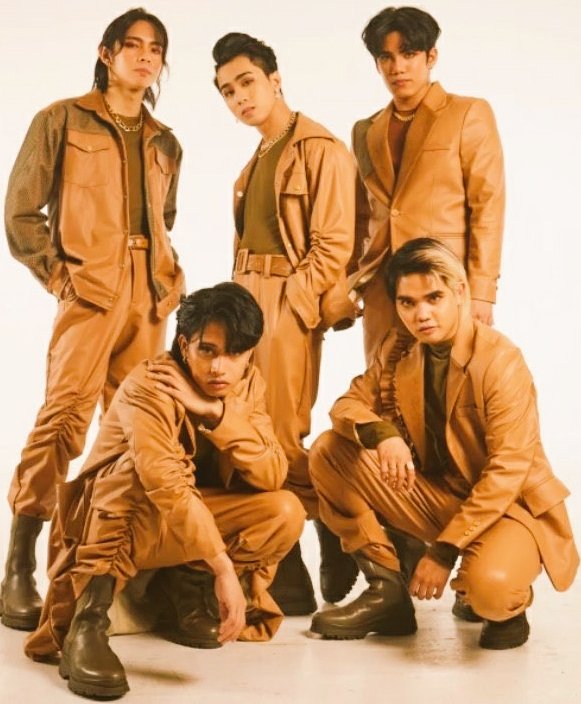 into_SB19HEARTS's tweet photo. @Y100Michiana_ Hello po!❤
I followed @Y100Michiana_ and vote @SB19Official for #Y100FandomWeekends https://t.co/2AM3S6eivd
