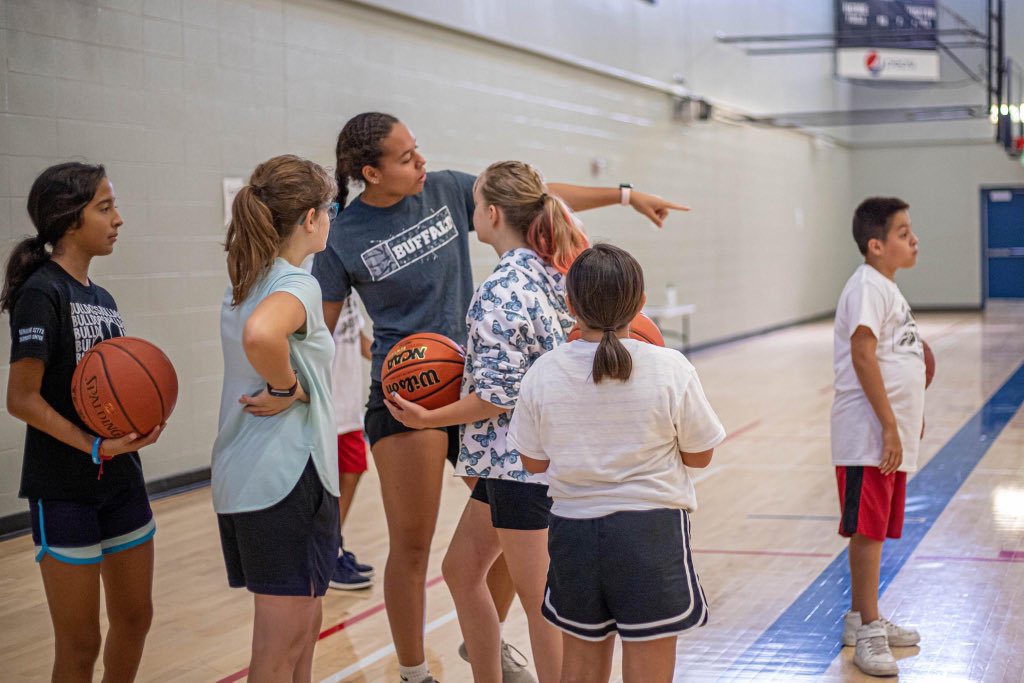 Appreciate <a href="/KeyhanaT_33/">Keyhana Turner</a> helping out with youth camp at the Rec this week. Great player, even better person helping kids in the community! <a href="/BustersWBB/">Garden City Women’s Basketball</a> is getting a great one!