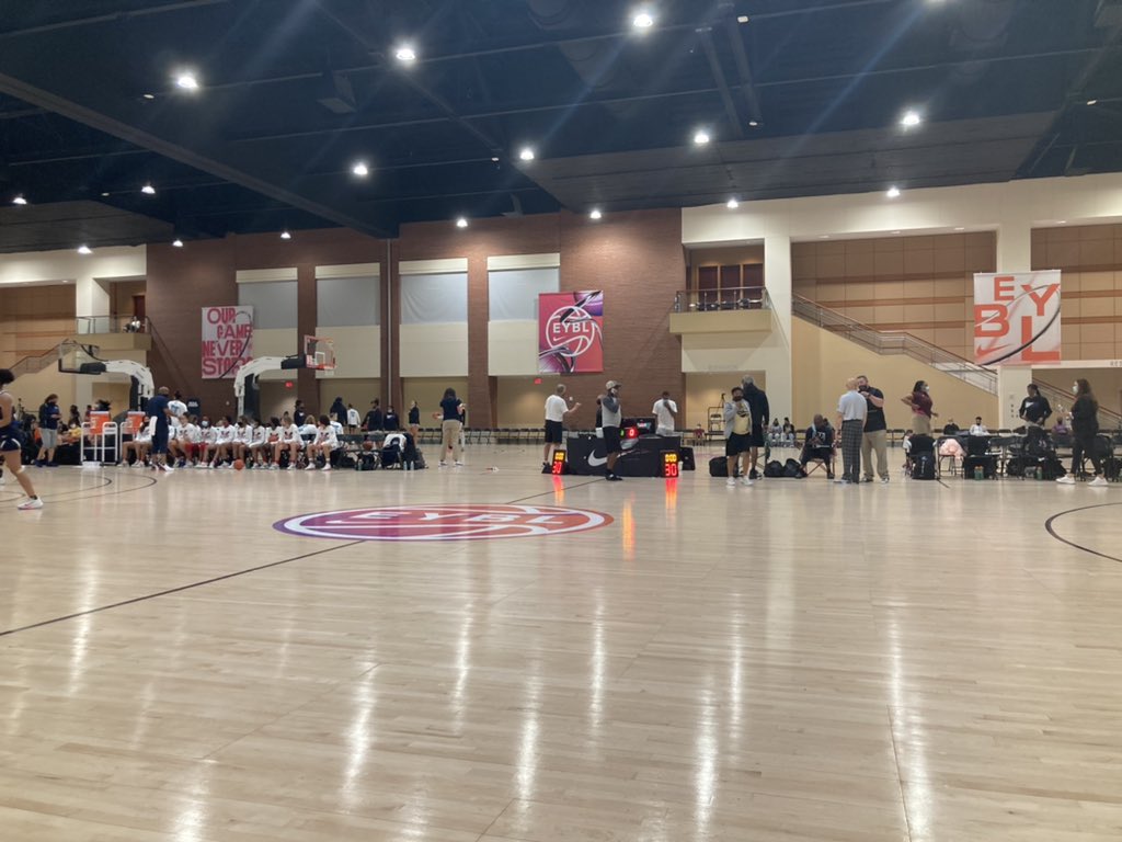 lauren10bailey's tweet photo. Another big game on Friday for me and my TN Flight Silver 16U girls at Nike Nationals. #PlatinumBracket https://t.co/M25ME3rETa