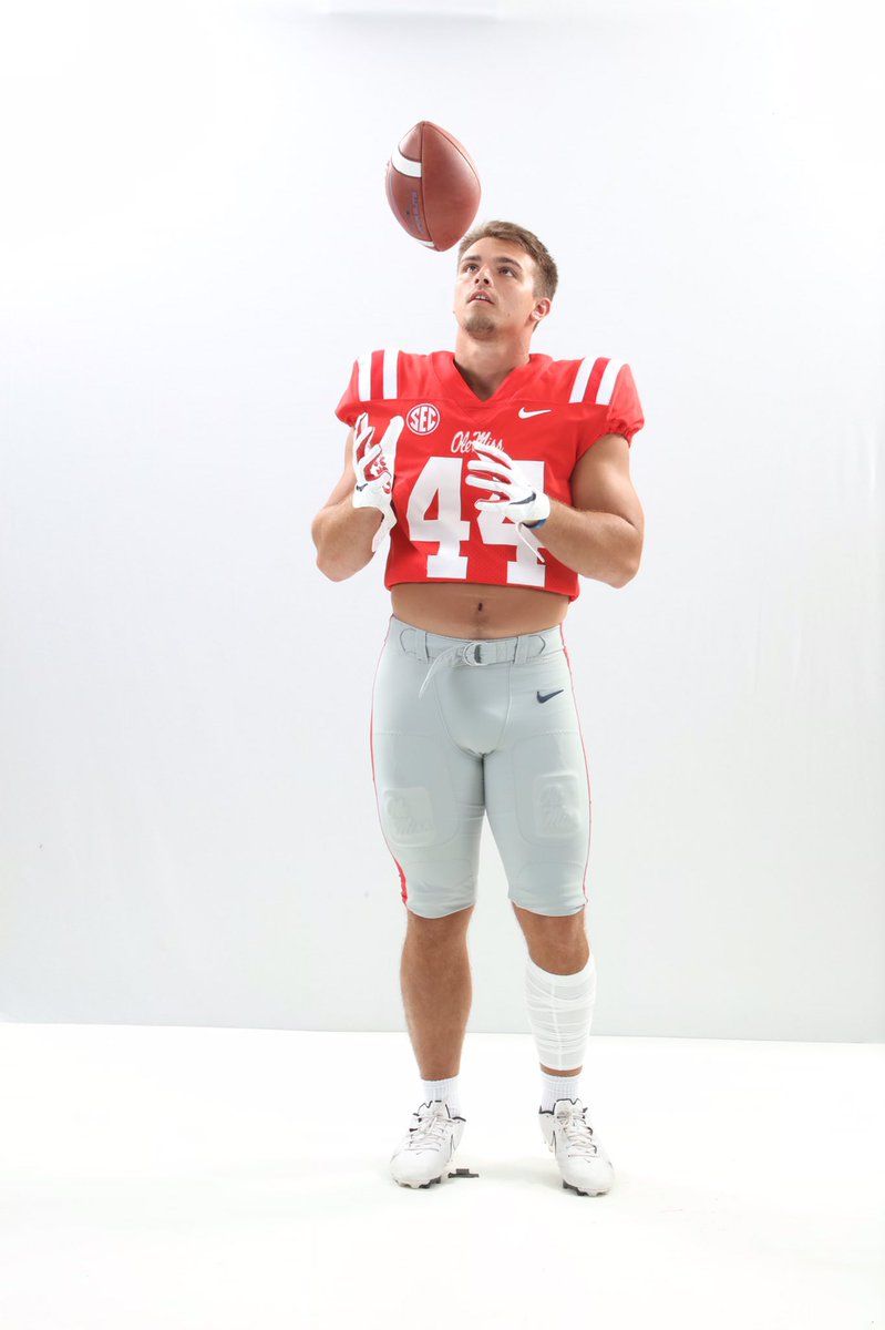 homewoodrebel's tweet photo. @paypay2119 @OleMissFB Great pics. Hotty Toddy @FHSbearcats @BearcatShow @forestbearcats https://t.co/Pd41qvnhS9