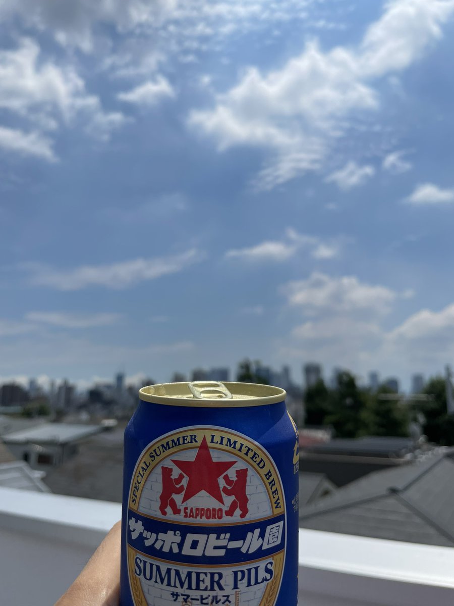 ブルーインパルスみようと屋上にきたけど一時間後だった。。。一瞬で汗だくだくw