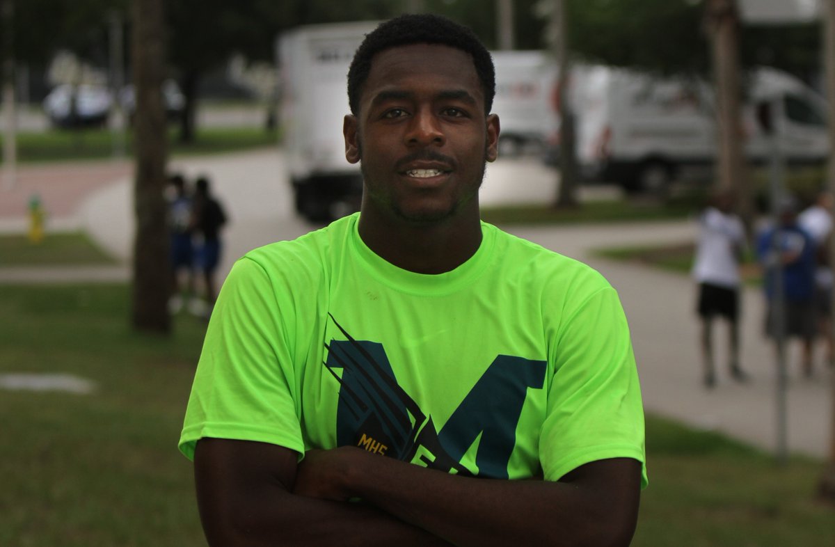 Chris Hays (@os_chrishays) on Twitter photo #UCF offers 2024 Daytona Beach #Mainland WR James Randle Jr.
 orlandosentinel.com/sports/floridaโฆ #UCF offers 2024 Daytona Beach #Mainland WR James Randle Jr.
 orlandosentinel.com/sports/floridaโฆ