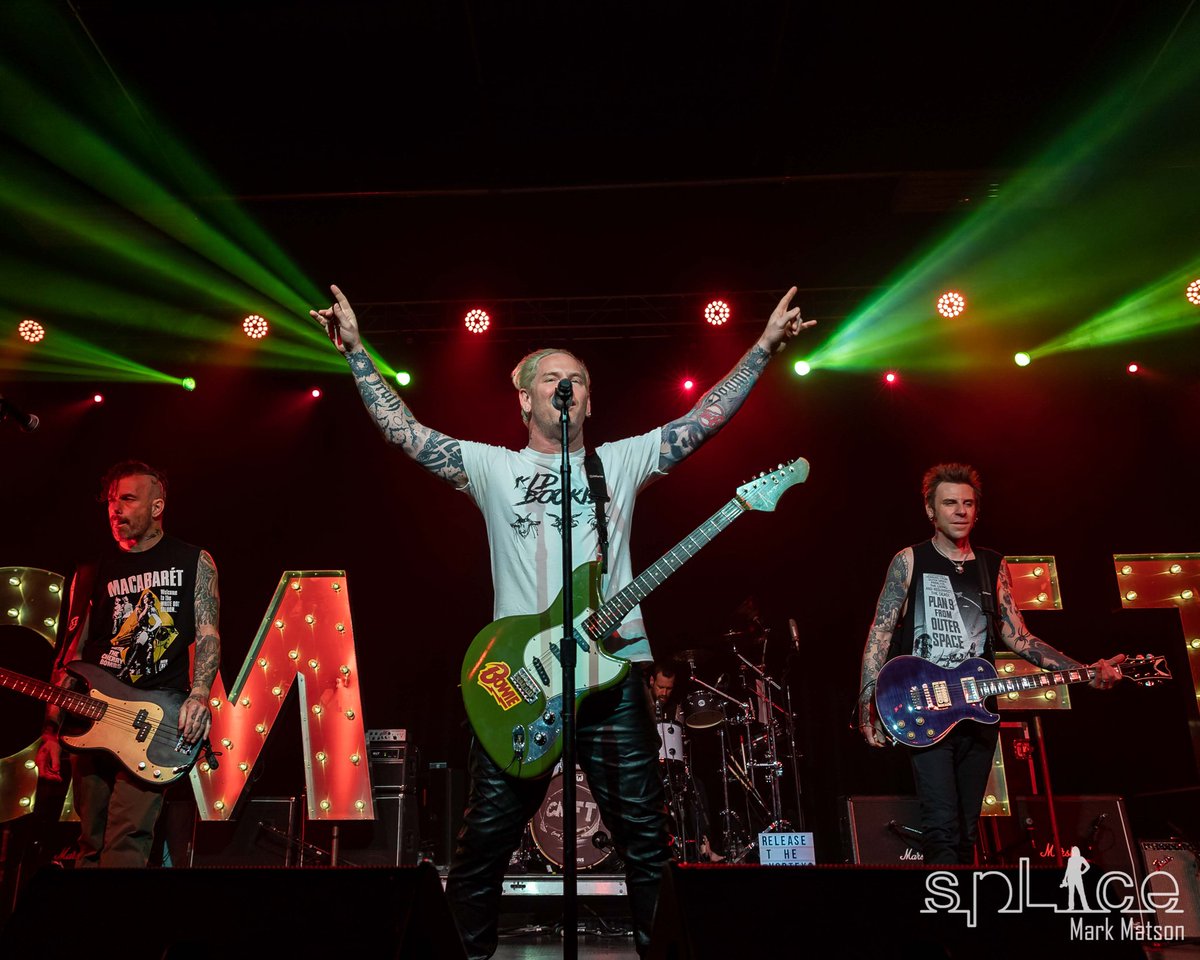 auld lang silent tweet media