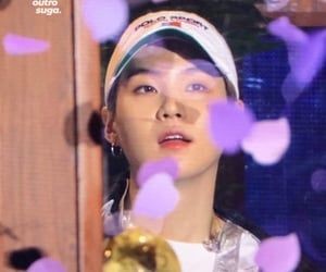 BANGTAN37498812's tweet photo. min yoongi de boné é a própria perfeição ♡

Eu voto pelo @BTS_twt no #MTVHOTTEST BTS 202 https://t.co/gGL8aTwrGA