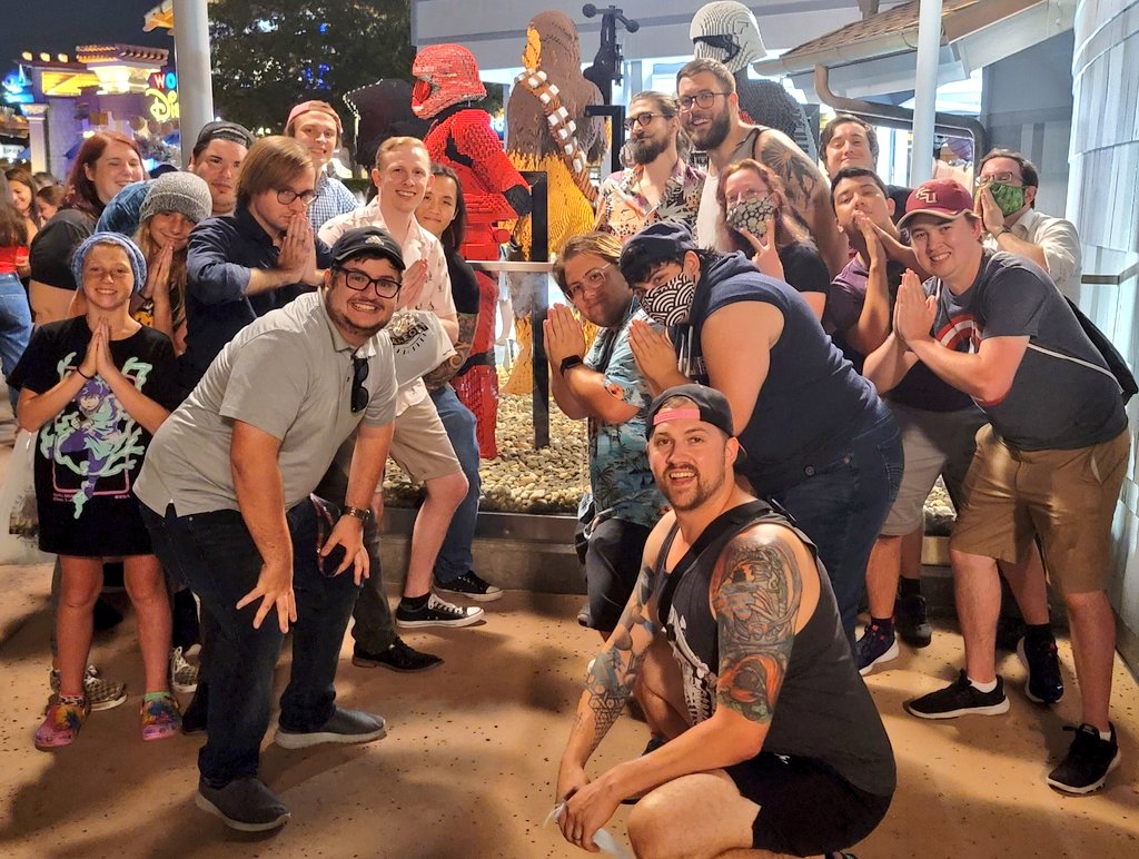 HangTimeCrew's tweet photo. 📍Orlando, FL 🏝 look at all these fake g1s! Jk lol, thanks for braving the horrible traffic to hangout with us! #subdrive #g1nation https://t.co/EM7vdc0iyu