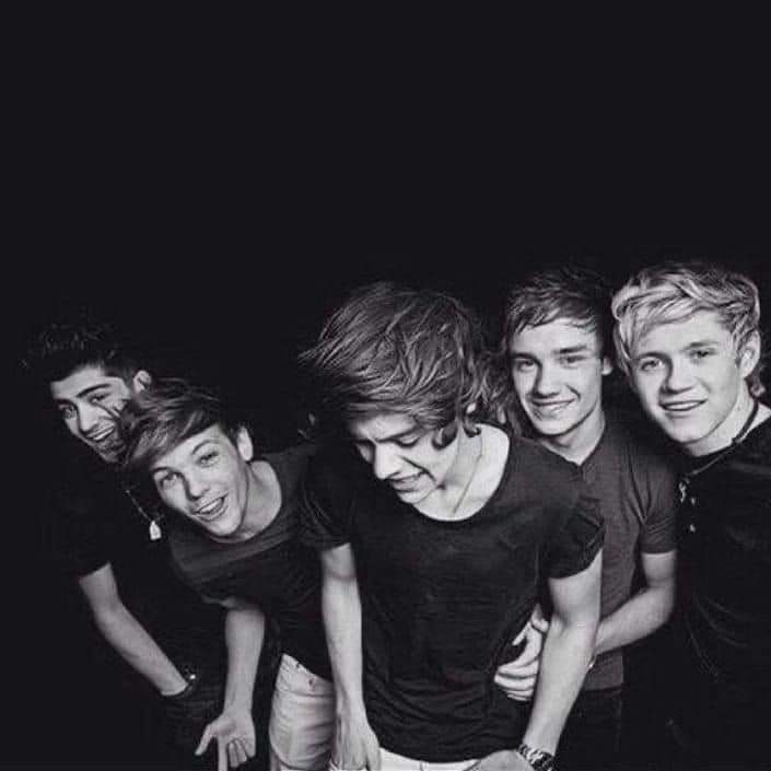 ifancyyouswift's tweet image. #Happy11YearsOneDirection 
You and me got a whole lot of history 
So don't let it go, we can make some more
We can live forever🤧❤️
Thanks for the good memories and great songs, i love you guys and you'll always have a special space in my heart💓