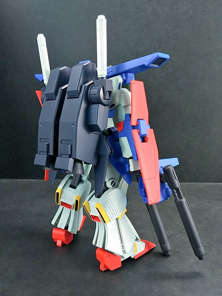 fleer5922's tweet photo. #バンダイ HGUC ZZガンダム 完成。アニメ準拠の薄緑で仕上げた。パーツは多いがシンプルで無理のない構成、少し時間は掛かったが充分楽しめた。連綿と続くUCMSコレクション上欠かす事の出来ない機体。 #完成品 #UCLO https://t.co/yWA7Tdh43n