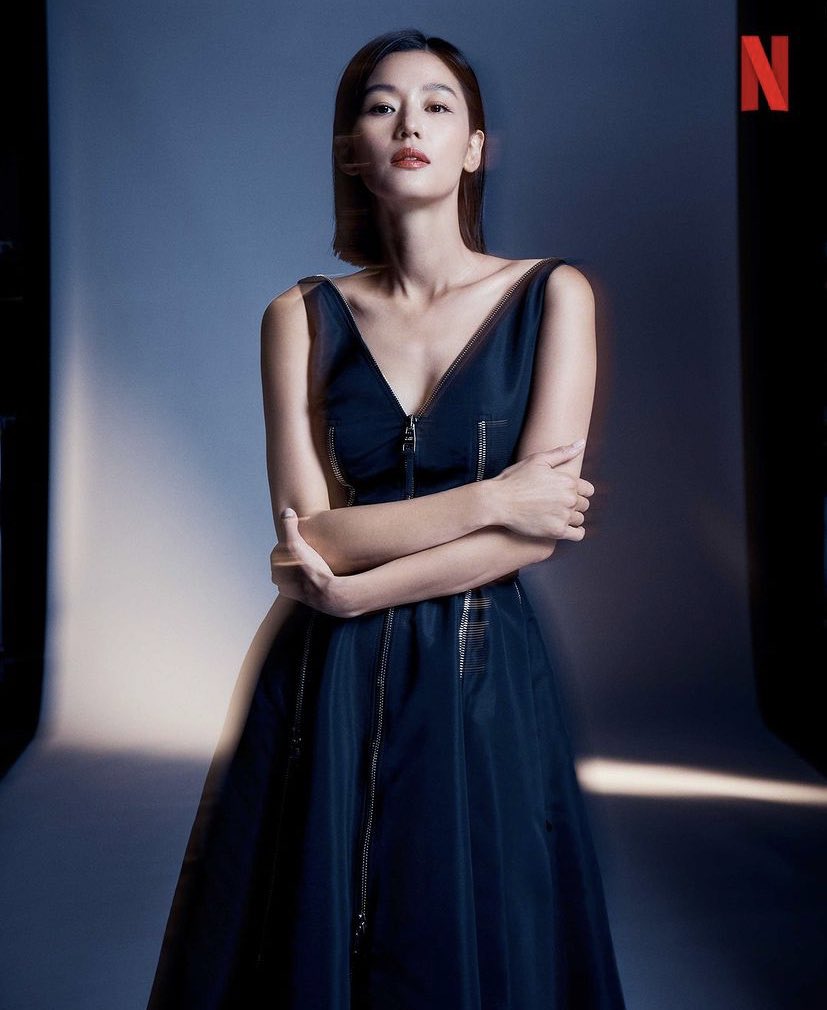High Fashion shoot for #Netflix #giannajun #junjihyun #jeonjihyun