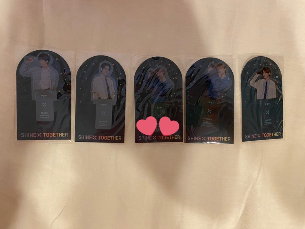 moa_x_mrr's tweet photo. @txt0313___ リプ失礼します🙇‍♀️
こちらのボムギュと交換は可能でしょうか🙇‍♀️？ https://t.co/QQmZtQcrUt
