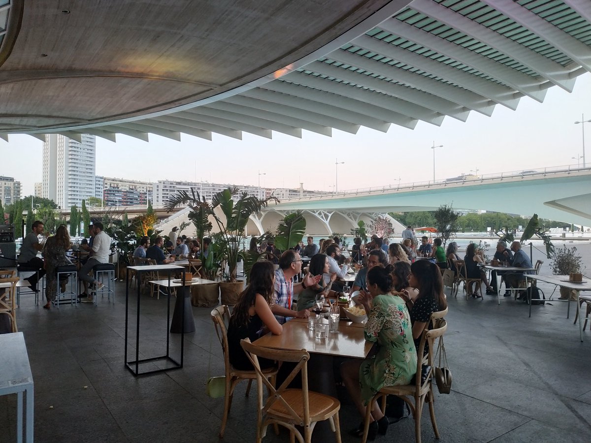 2020EAM's tweet photo. #EAM2021 #SocialEvents #CongressDinner at @Contrapunto_vlc restaurant  in @CACiencies #Valencia   More pictures in @2020EAM #Intagram &amp; #Facebook @EamValencia https://t.co/9BuouF5x31