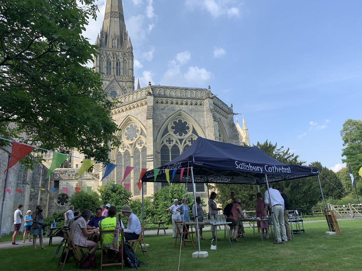 SalisburyCath's tweet photo. It was lovely to meet pilgrims from the Young Christian Climate Network yesterday who were passing though on their way to COP26, the United Nations Climate Summit in Glasgow in November. We wish them all the best on their long journey - visit https://t.co/9oeYLwGf92 for more info https://t.co/cZ36EVGGrS